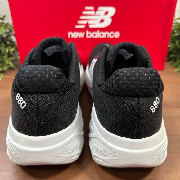 New Balance Men\'s‎ Fresh Foam X 880v15 Black Running Shoes Size 11.5 main image 8